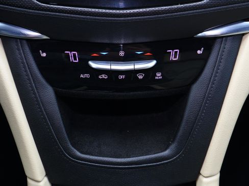 Used 2017 Cadillac XT5 Luxury image 23