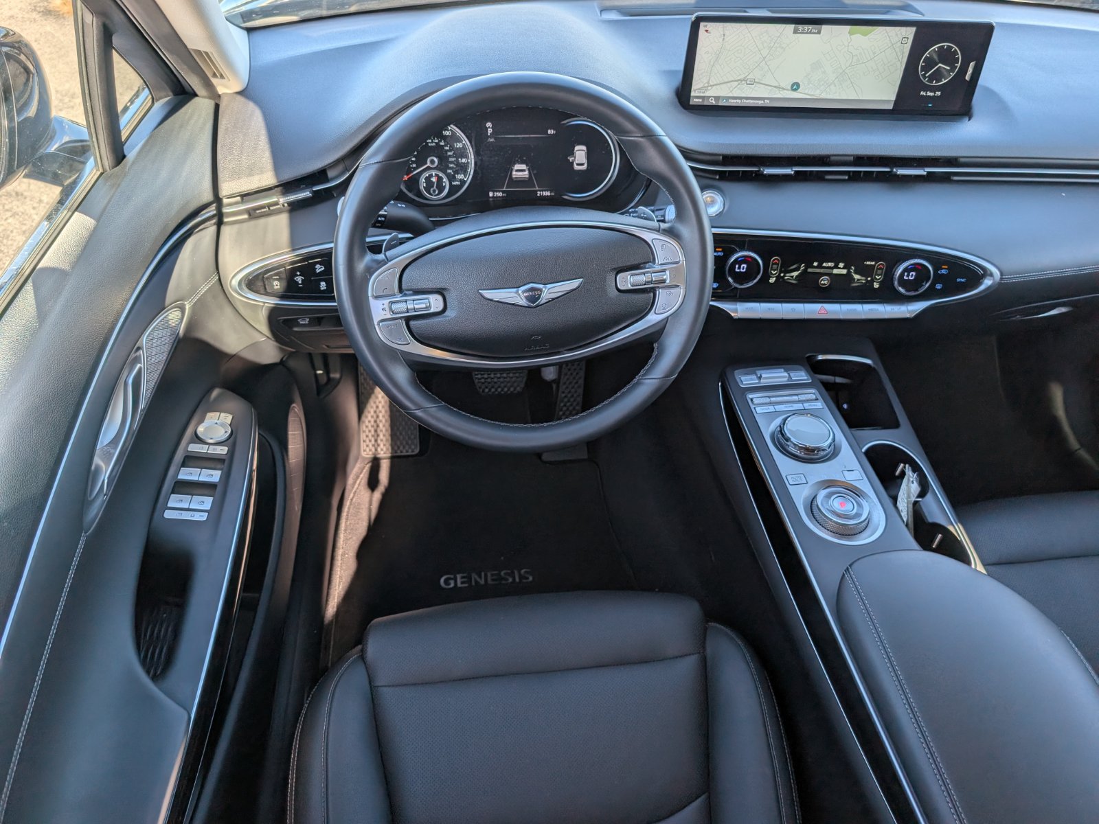 Used 2025 Genesis GV70 2.5T AWD/4WD image 10