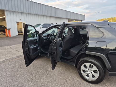 Used 2025 Toyota RAV4 LE FWD image 12