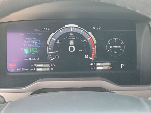 Used 2025 Toyota Tundra Limited AWD/4WD image 7