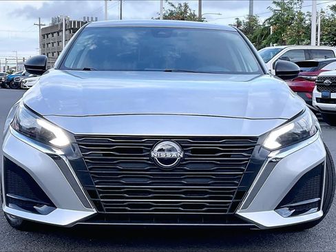 Used 2024 Nissan Altima 2.5 SV FWD image 6