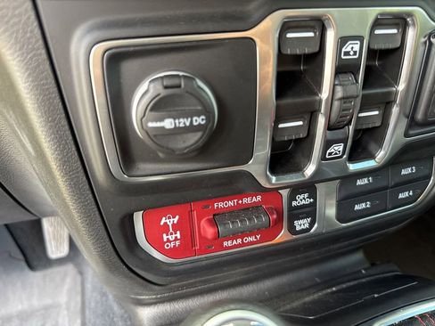 Used 2023 Jeep Gladiator Rubicon w/ LED Lighting Group AWD/4WD image 40