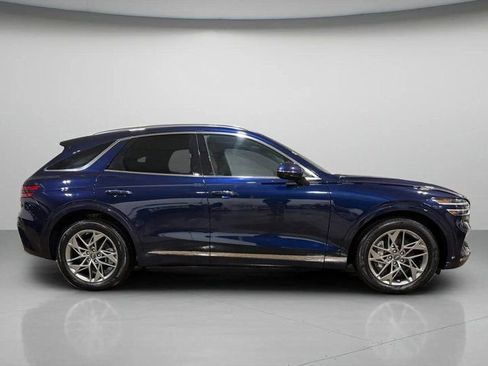 Used 2025 Genesis GV70 2.5T w/ Advanced Package image 2