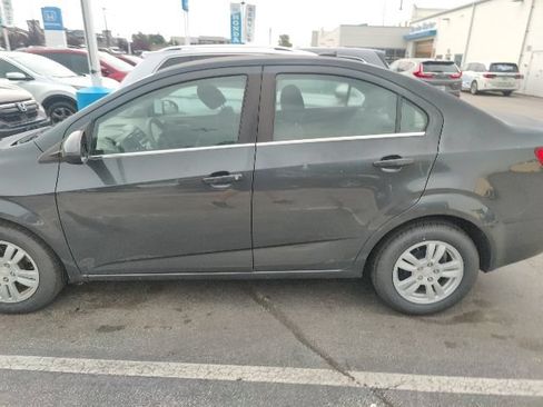 Used 2014 Chevrolet Sonic LT FWD image 7