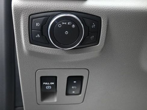 Used 2018 Ford F150 XLT w/ Equipment Group 302A Luxury AWD/4WD image 8