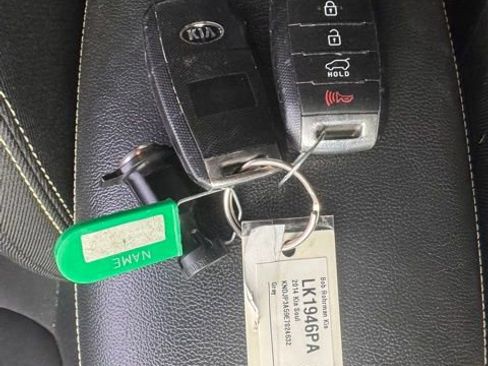 Used 2014 Kia Soul + w/ Audio Package FWD image 22