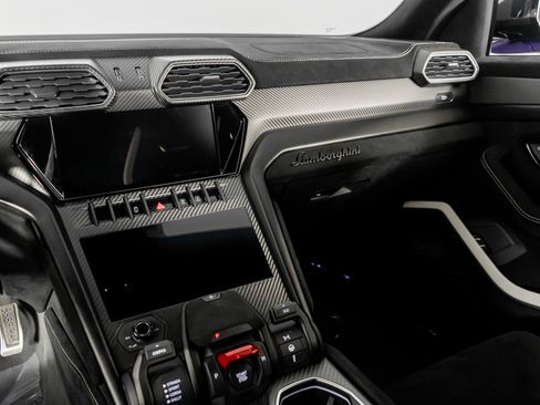 Used 2024 Lamborghini Urus Performante image 41