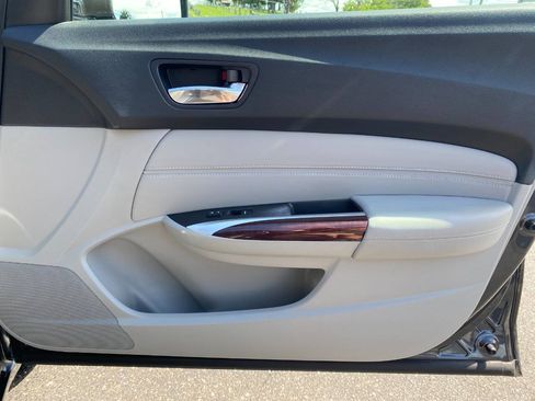Used 2015 Acura TLX FWD image 32