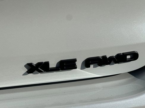 New 2026 Toyota Highlander XLE image 26