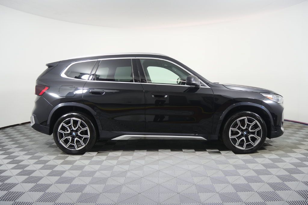 Certified 2026 BMW X1 xDrive28i AWD/4WD image 3