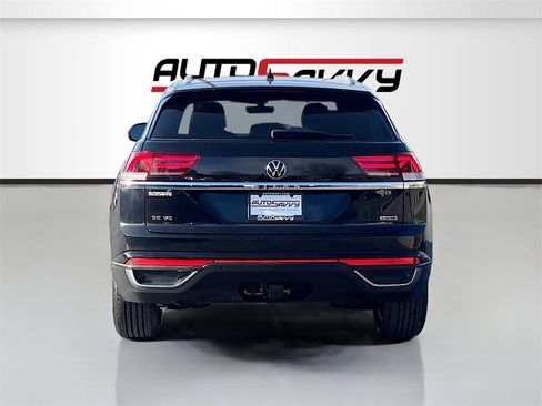 Used 2022 Volkswagen Atlas Cross Sport SE image 6