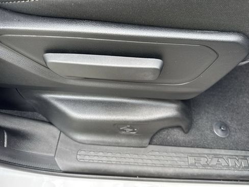 Used 2025 RAM 1500 Big Horn AWD/4WD image 44