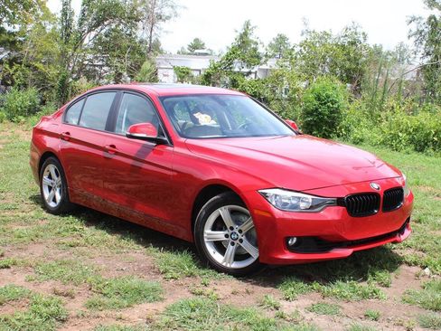 Used 2013 BMW 328i xDrive Sedan AWD/4WD image 3
