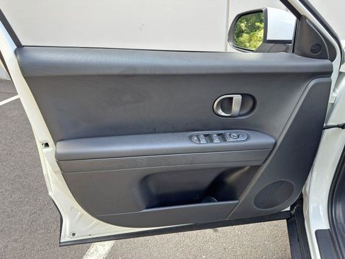 Used 2025 Hyundai Ioniq 5 SE RWD image 38