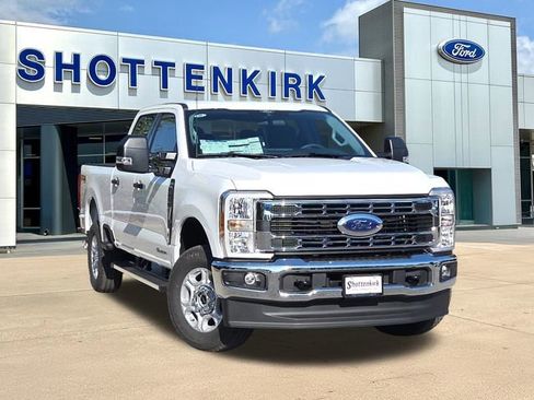 New 2026 Ford F250 XLT w/ FX4 Off-Road Package AWD/4WD image 1