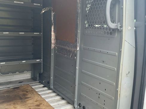 Used 2020 Nissan NV 1500 S image 37