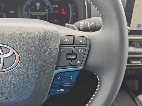 Used 2026 Toyota Camry SE w/ Convenience Package image 18