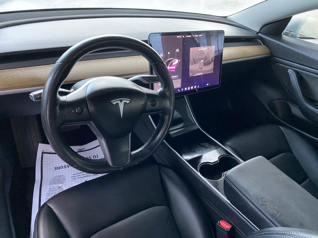 Used 2019 Tesla Model 3 Mid Range RWD image 31