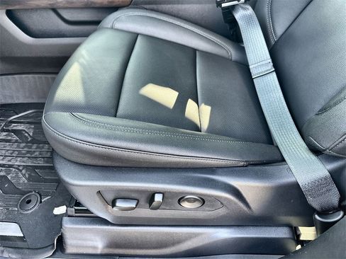 New 2026 GMC Sierra 1500 SLT image 25