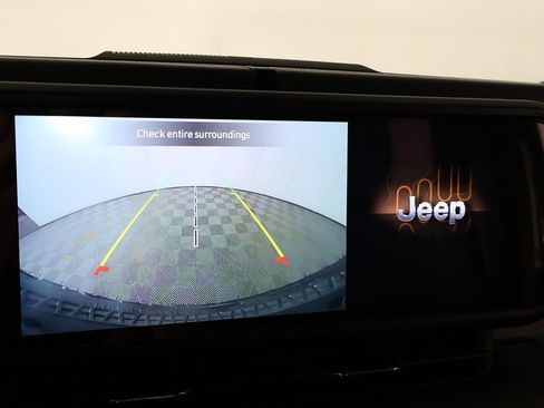 Used 2025 Jeep Wrangler Sport AWD/4WD image 39