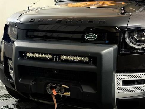 Used 2023 Land Rover Defender 110 S image 12