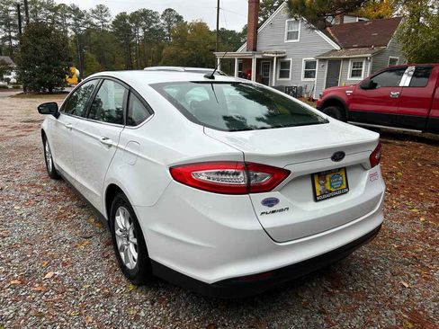 Used 2016 Ford Fusion S image 4