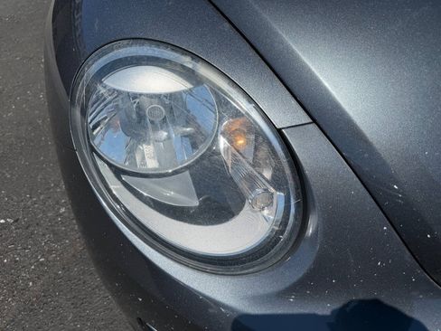 Used 2014 Volkswagen Beetle TDI FWD image 4