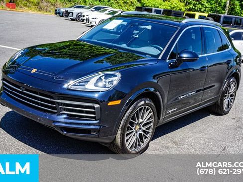 Used 2023 Porsche Cayenne AWD/4WD image 14