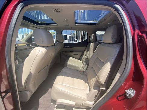 Used 2018 GMC Acadia Denali w/ Technology Package image 10