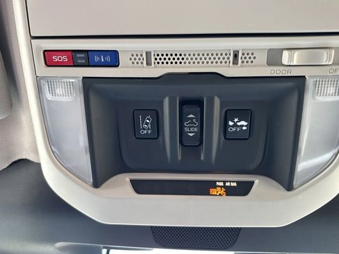 Used 2023 Subaru Forester Premium image 15