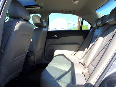 Used 2010 Ford Fusion Hybrid FWD image 17