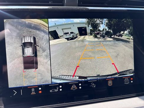 New 2026 GMC Sierra 2500 AT4X w/ LPO, Black Badging Package AWD/4WD image 27