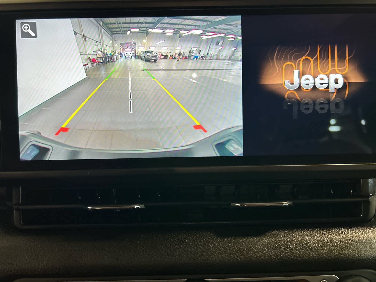 Used 2024 Jeep Gladiator Sport AWD/4WD image 6