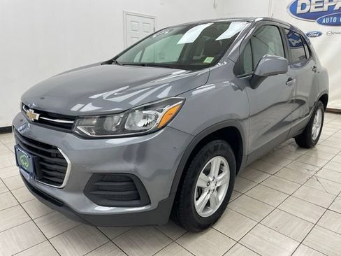 Used 2020 Chevrolet Trax LS w/ Tint and Cruise Package AWD/4WD image 19