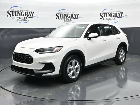 Used 2025 Honda HR-V LX image 3