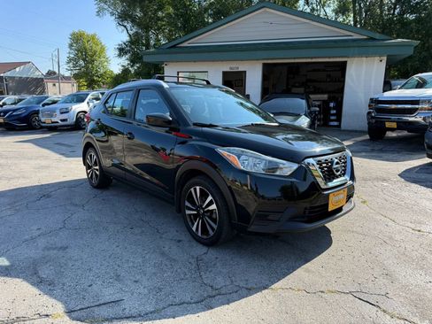 Used 2018 Nissan Kicks SV w/ Exterior Package FWD image 7