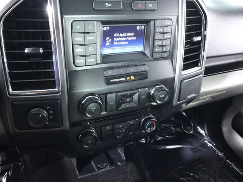 Used 2016 Ford F150 XLT image 18
