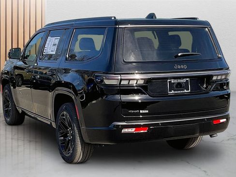 New 2026 Jeep Grand Wagoneer Limited AWD/4WD image 7