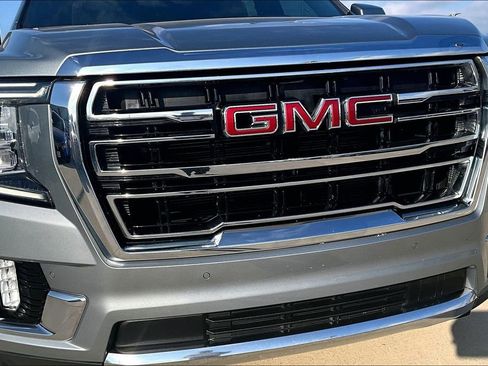 Used 2023 GMC Yukon SLT image 36