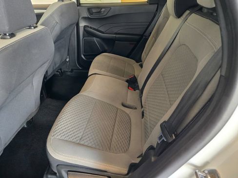 Used 2022 Ford Escape SE FWD image 15