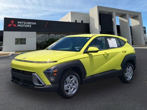 Used 2025 Hyundai Kona SE AWD/4WD image 1
