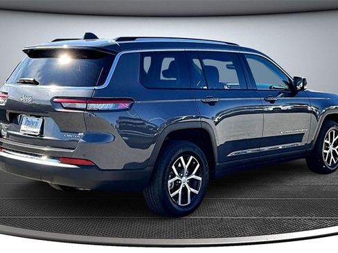 Used 2023 Jeep Grand Cherokee L Limited image 6
