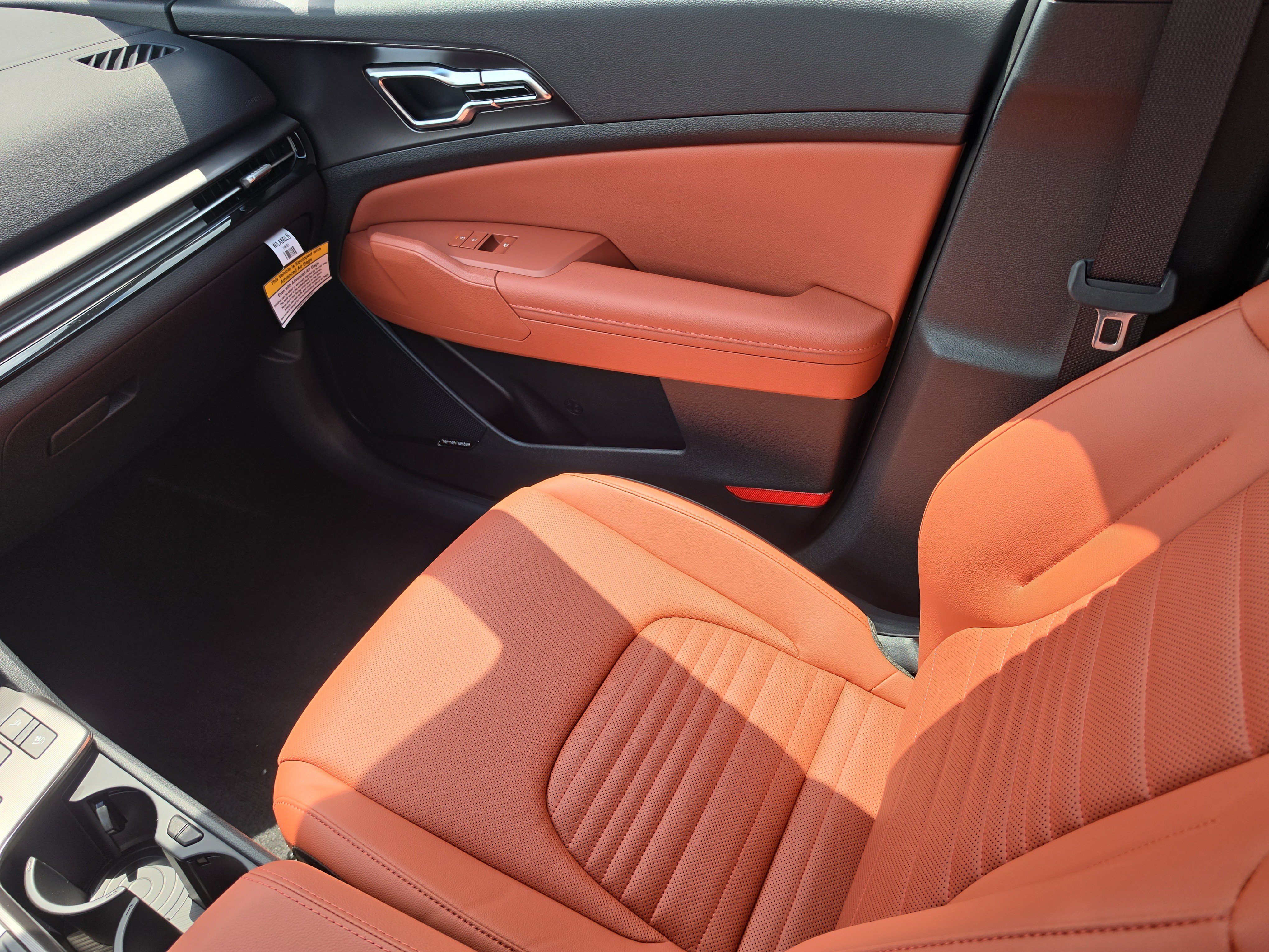 New 2026 Kia Sportage SX FWD image 16