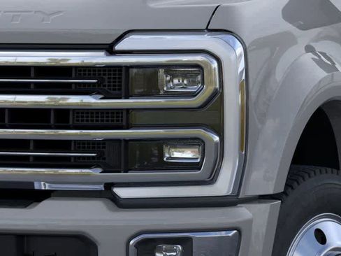 New 2026 Ford F450 Platinum image 18
