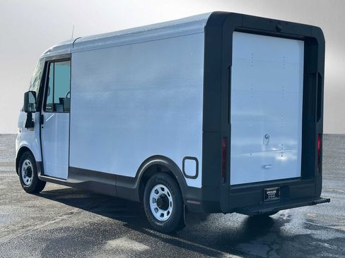 New 2025 Chevrolet Brightdrop 400 image 5