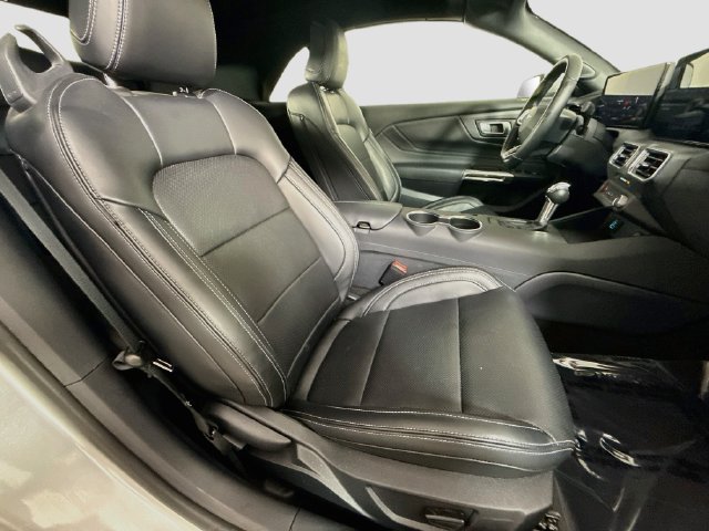 Used 2026 Ford Mustang Premium RWD image 26