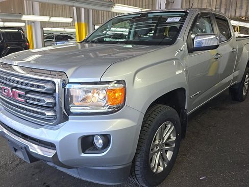 Used 2016 GMC Canyon SLT w/ Driver Alert Package AWD/4WD image 4