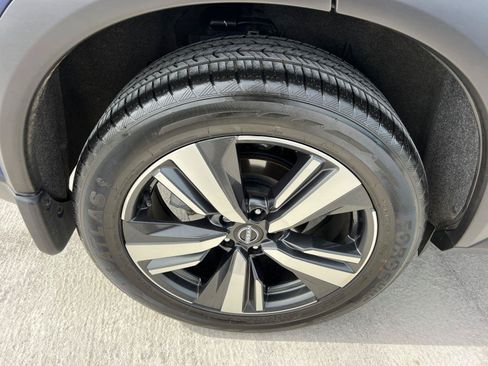 Used 2023 Nissan Rogue Platinum AWD/4WD image 17