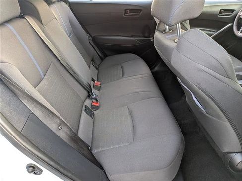 Used 2024 Toyota Corolla Cross SE image 19