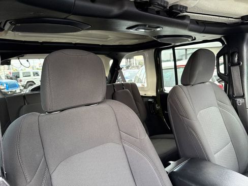 Certified 2023 Jeep Wrangler Unlimited AWD/4WD image 15